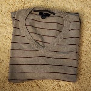 GAP Men's Grey/Maroon V-Neck Sweater